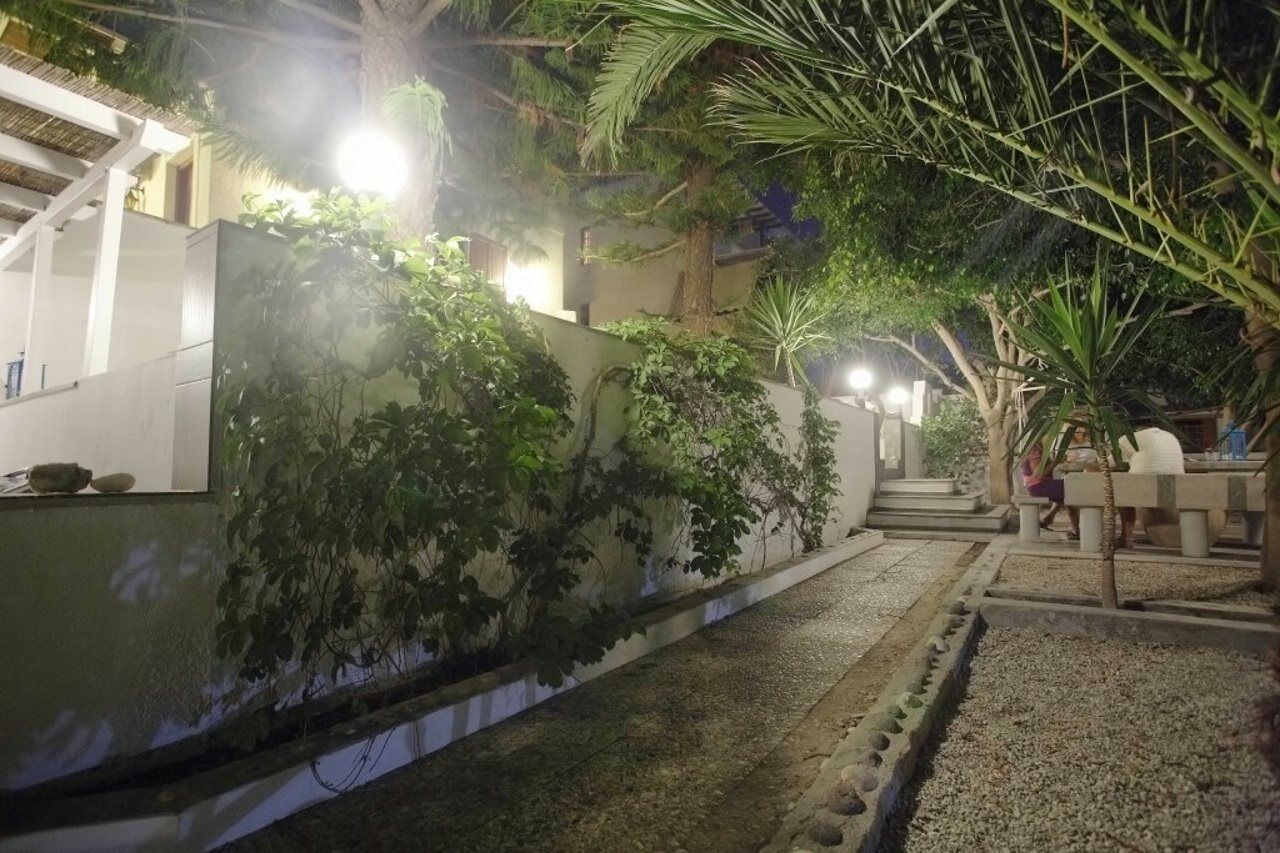 Villa Venus Adamantas  Luaran gambar